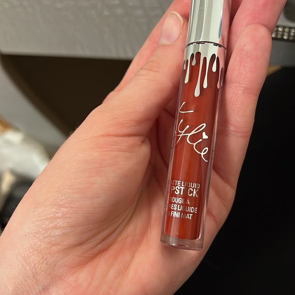 BRAND NAME Liquid Lipsticks - Picture 6 of 10